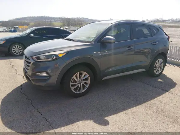 KM8J33A41JU649052 2018 HYUNDAI TUCSON - Image 2