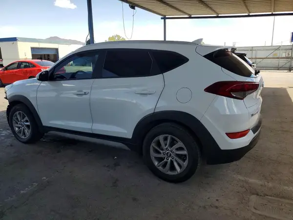 KM8J33A41JU649245 2018 HYUNDAI TUCSON - Image 2