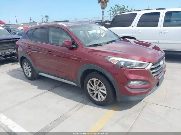 KM8J33A41JU650153 2018 HYUNDAI TUCSON - Image 1