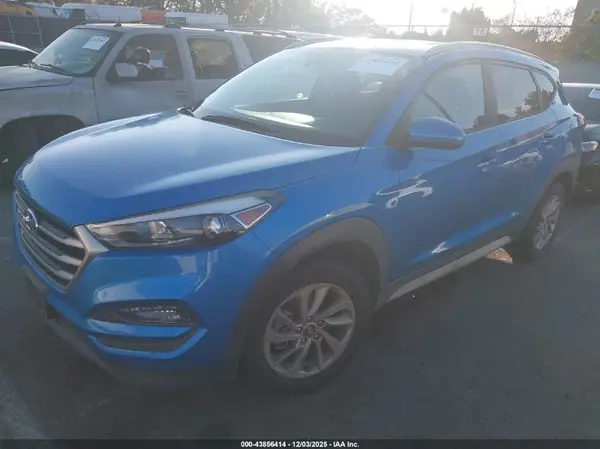 KM8J33A41JU653859 2018 HYUNDAI TUCSON - Image 2