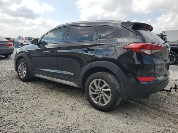KM8J33A41JU657216 2018 HYUNDAI TUCSON - Image 2