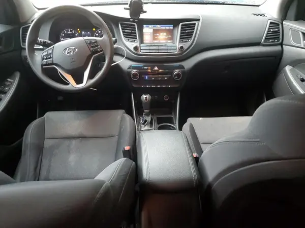 KM8J33A41JU664800 2018 HYUNDAI TUCSON - Image 8