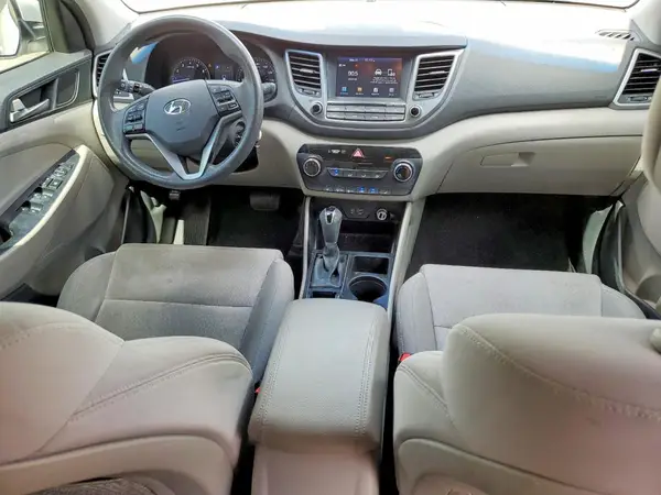 KM8J33A41JU667177 2018 HYUNDAI TUCSON - Image 8