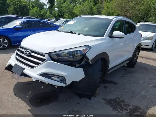 KM8J33A41JU669480 2018 HYUNDAI TUCSON - Image 2