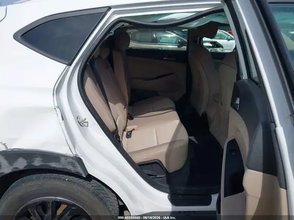 KM8J33A41JU669480 2018 HYUNDAI TUCSON - Image 8