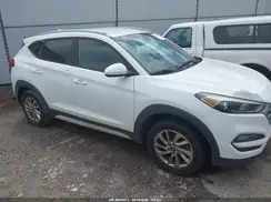 KM8J33A41JU675733 2018 HYUNDAI TUCSON