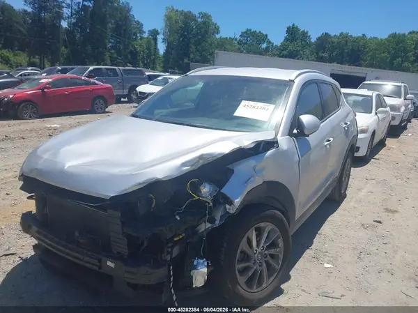 KM8J33A41JU678048 2018 HYUNDAI TUCSON - Image 2