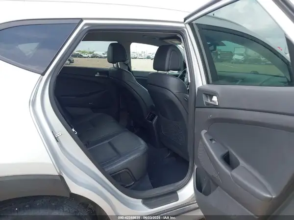 KM8J33A41JU678065 2018 HYUNDAI TUCSON - Image 8