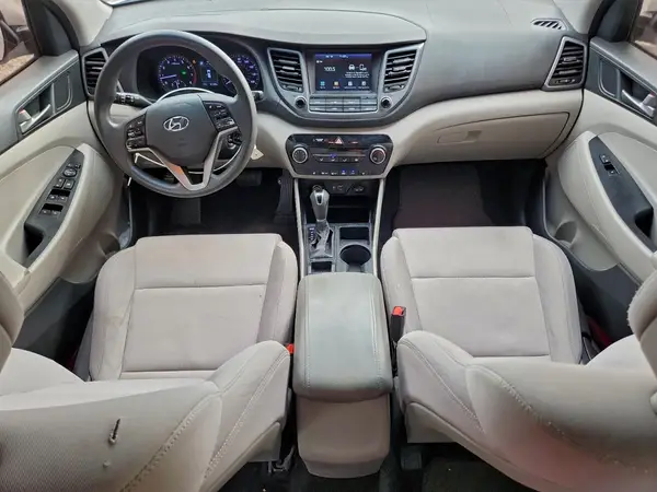 KM8J33A41JU680219 2018 HYUNDAI TUCSON - Image 8