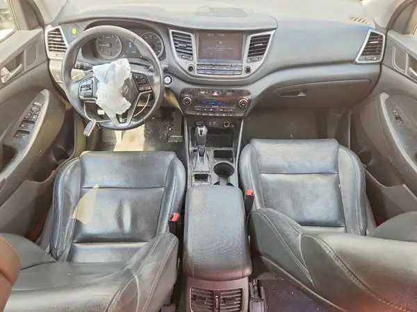 KM8J33A41JU683296 2018 HYUNDAI TUCSON - Image 8