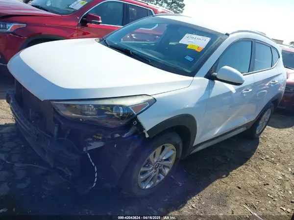 KM8J33A41JU688398 2018 HYUNDAI TUCSON - Image 2
