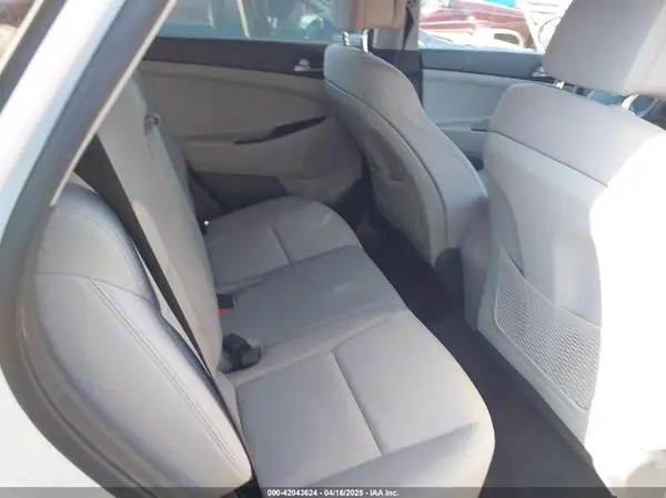 KM8J33A41JU688398 2018 HYUNDAI TUCSON - Image 8