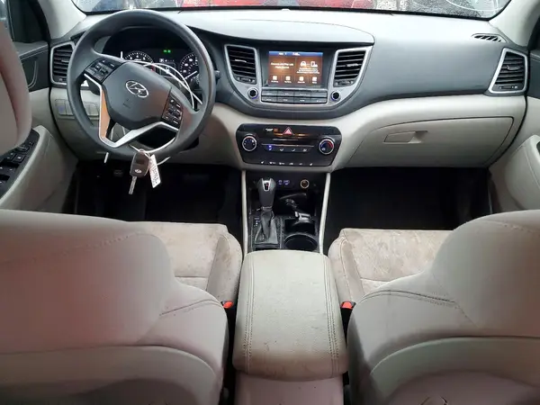 KM8J33A41JU691656 2018 HYUNDAI TUCSON - Image 8