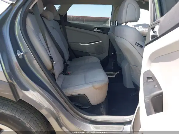 KM8J33A41JU692662 2018 HYUNDAI TUCSON - Image 8