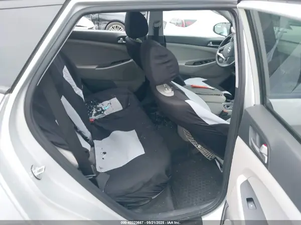 KM8J33A41JU694864 2018 HYUNDAI TUCSON - Image 8