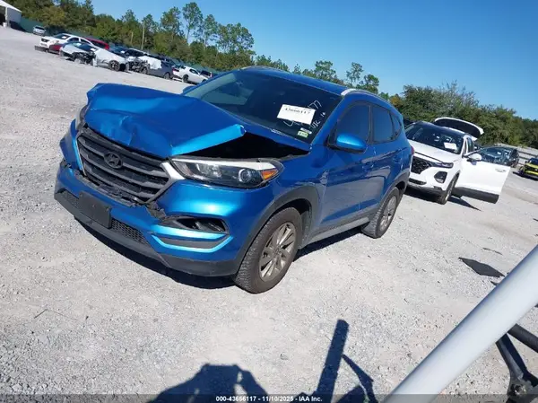 KM8J33A41JU705796 2018 HYUNDAI TUCSON - Image 2