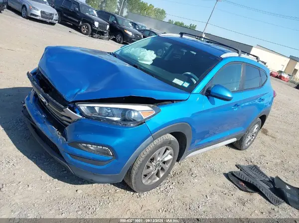 KM8J33A41JU706883 2018 HYUNDAI TUCSON - Image 2