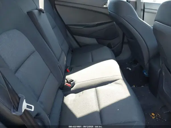 KM8J33A41JU706883 2018 HYUNDAI TUCSON - Image 8