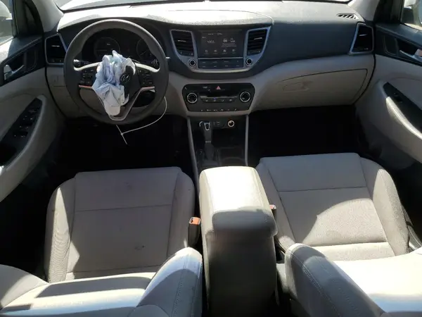 KM8J33A41JU709248 2018 HYUNDAI TUCSON - Image 8