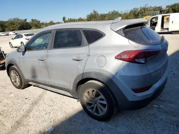 KM8J33A41JU709511 2018 HYUNDAI TUCSON - Image 2