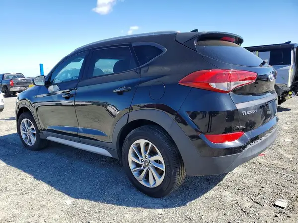 KM8J33A41JU716989 2018 HYUNDAI TUCSON - Image 2