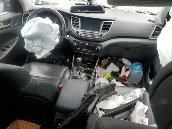 KM8J33A41JU720329 2018 HYUNDAI TUCSON - Image 8