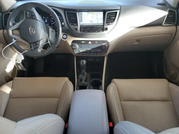 KM8J33A41JU722324 2018 HYUNDAI TUCSON - Image 8