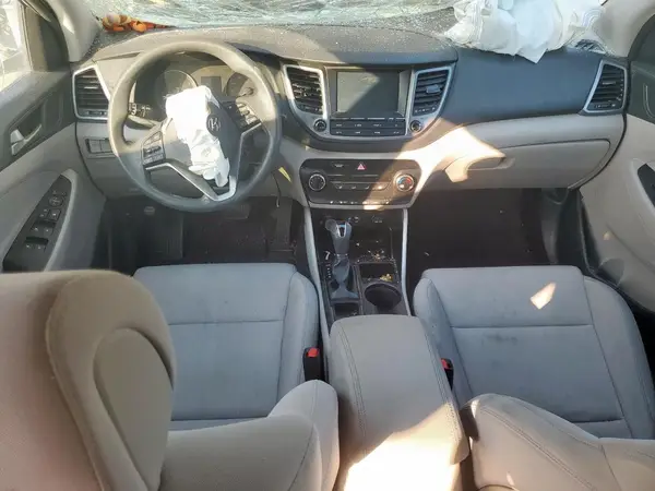 KM8J33A41JU724932 2018 HYUNDAI TUCSON - Image 8