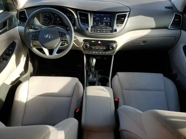 KM8J33A41JU727958 2018 HYUNDAI TUCSON - Image 8