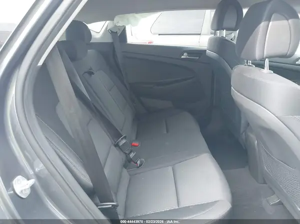 KM8J33A41JU733436 2018 HYUNDAI TUCSON - Image 8