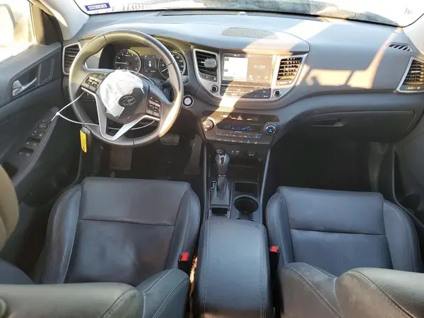 KM8J33A41JU803744 2018 HYUNDAI TUCSON - Image 8