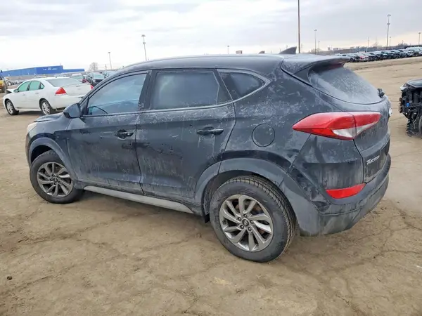 KM8J33A41JU808295 2018 HYUNDAI TUCSON - Image 2