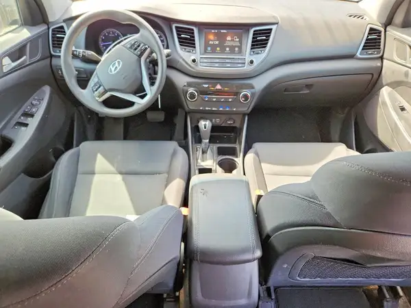 KM8J33A41JU808796 2018 HYUNDAI TUCSON - Image 8