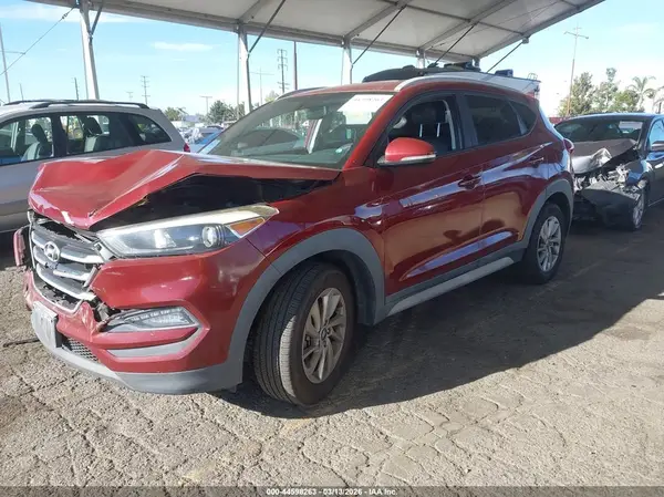 KM8J33A41JU824934 2018 HYUNDAI TUCSON - Image 2