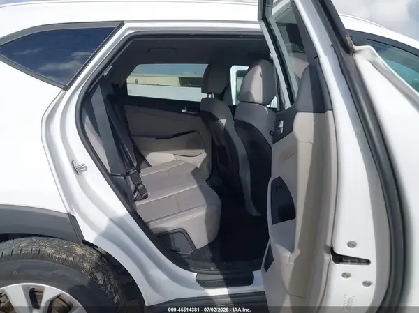 KM8J33A41KU010431 2019 HYUNDAI TUCSON - Image 8
