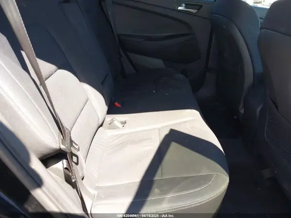 KM8J33A41KU019176 2019 HYUNDAI TUCSON - Image 8