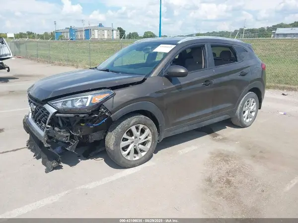 KM8J33A41KU950776 2019 HYUNDAI TUCSON - Image 2