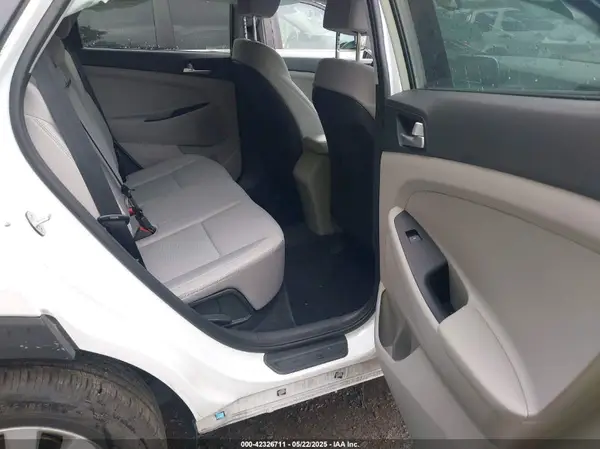 KM8J33A41LU161061 2020 HYUNDAI TUCSON - Image 8
