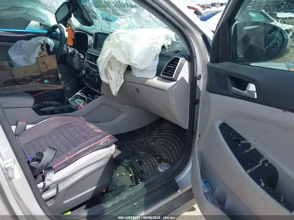 KM8J33A41MU390079 2021 HYUNDAI TUCSON - Image 8