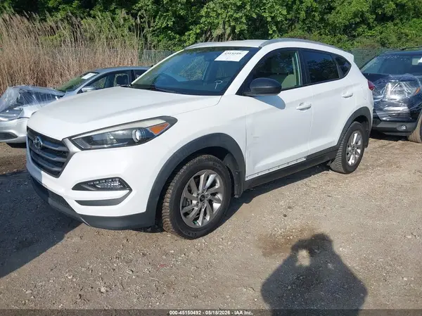 KM8J33A42GU023776 2016 HYUNDAI TUCSON - Image 2