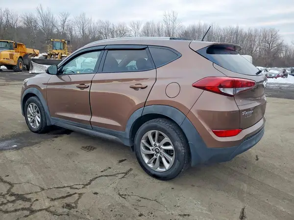 KM8J33A42GU029738 2016 HYUNDAI TUCSON - Image 2