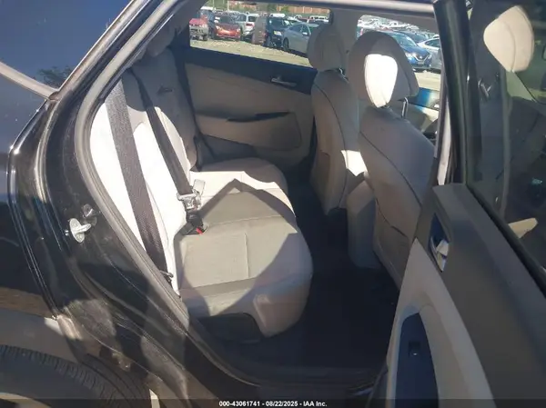 KM8J33A42GU054428 2016 HYUNDAI TUCSON - Image 8