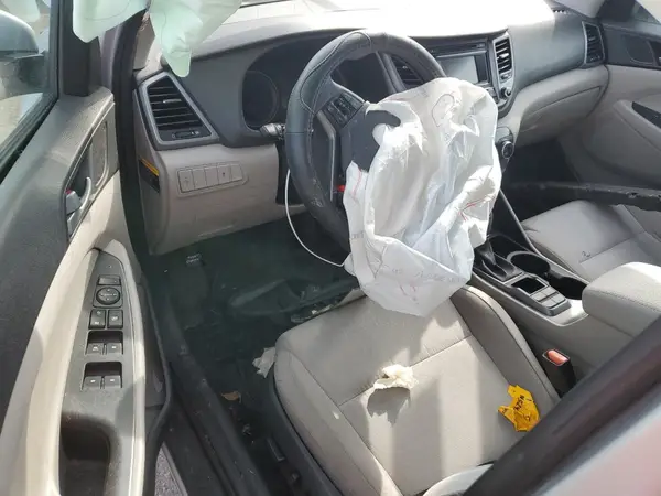KM8J33A42GU059368 2016 HYUNDAI TUCSON - Image 8