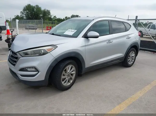 KM8J33A42GU061556 2016 HYUNDAI TUCSON - Image 2