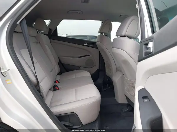 KM8J33A42GU061556 2016 HYUNDAI TUCSON - Image 8