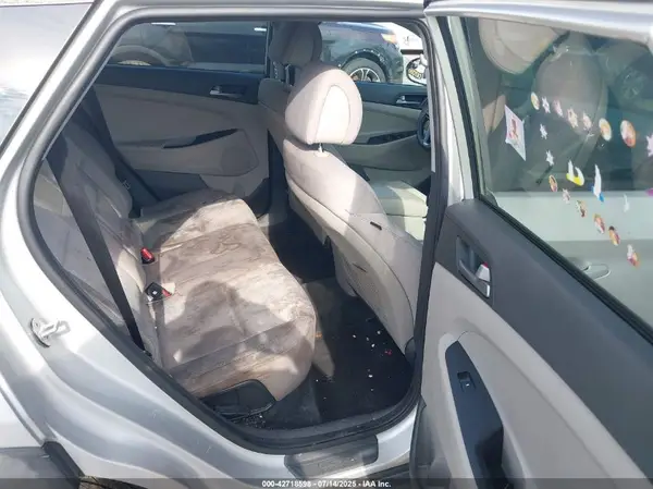 KM8J33A42GU062223 2016 HYUNDAI TUCSON - Image 8