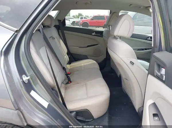 KM8J33A42GU069382 2016 HYUNDAI TUCSON - Image 8