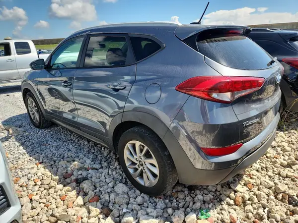 KM8J33A42GU070936 2016 HYUNDAI TUCSON - Image 2