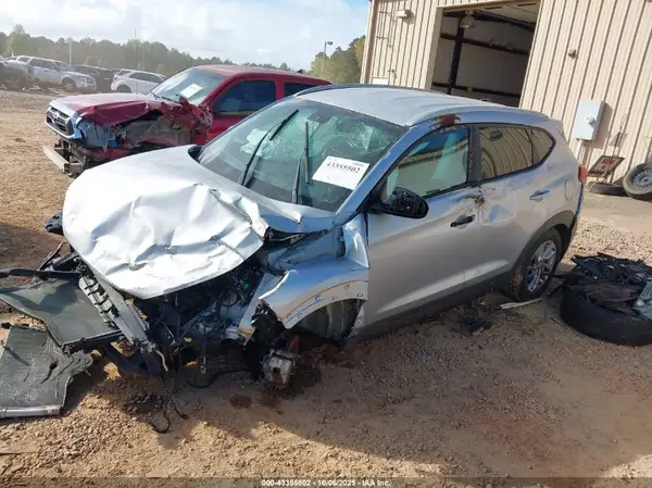 KM8J33A42GU125384 2016 HYUNDAI TUCSON - Image 2
