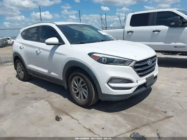 KM8J33A42GU142766 2016 HYUNDAI TUCSON - Image 1